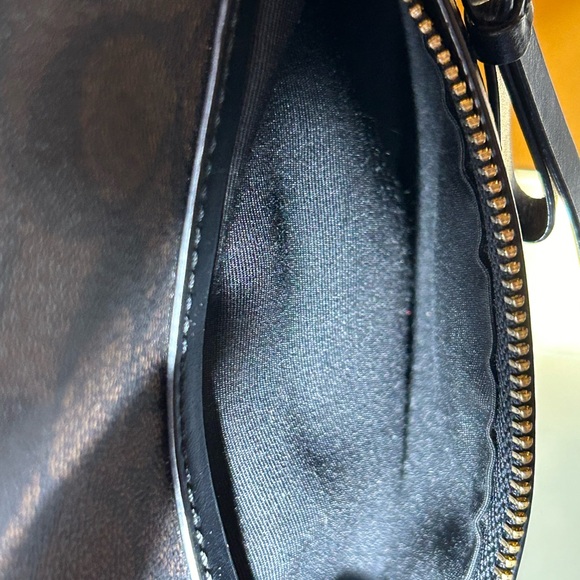 Coach Signature Coated Canvas Messenger Crossbody 12” x 11.5” x 1.5” Bag GUC - Picture 4 of 14